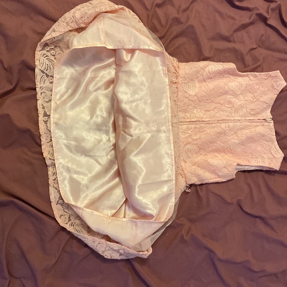 Powder pink lace toddler dress - Picture 7 of 9